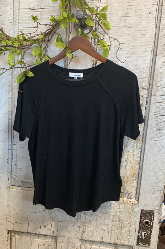 Black Tee